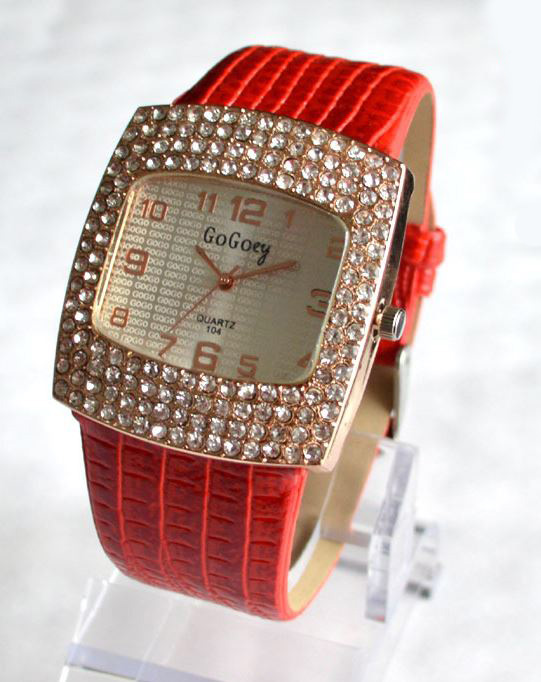 Red Luxurious Crystal Wrist Watch With Leather Band